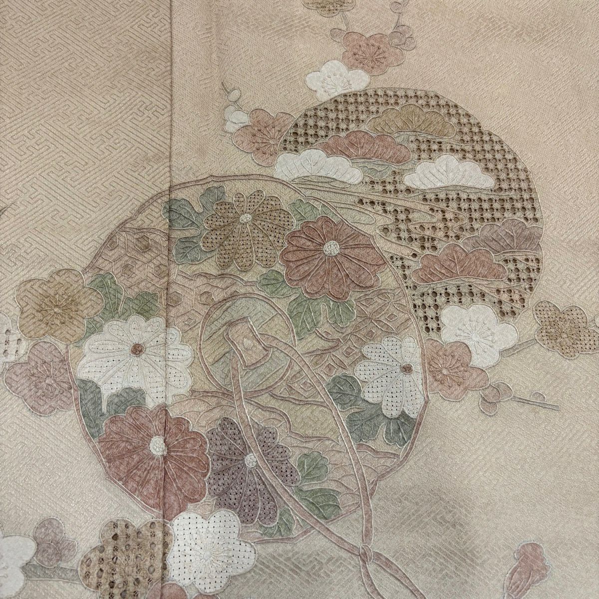 訪問服 身長154cm 袖長62.5cm S 雙層 鏡裏文 枝梅花 刺繡 金銀彩 米色 純蠶絲 優品級