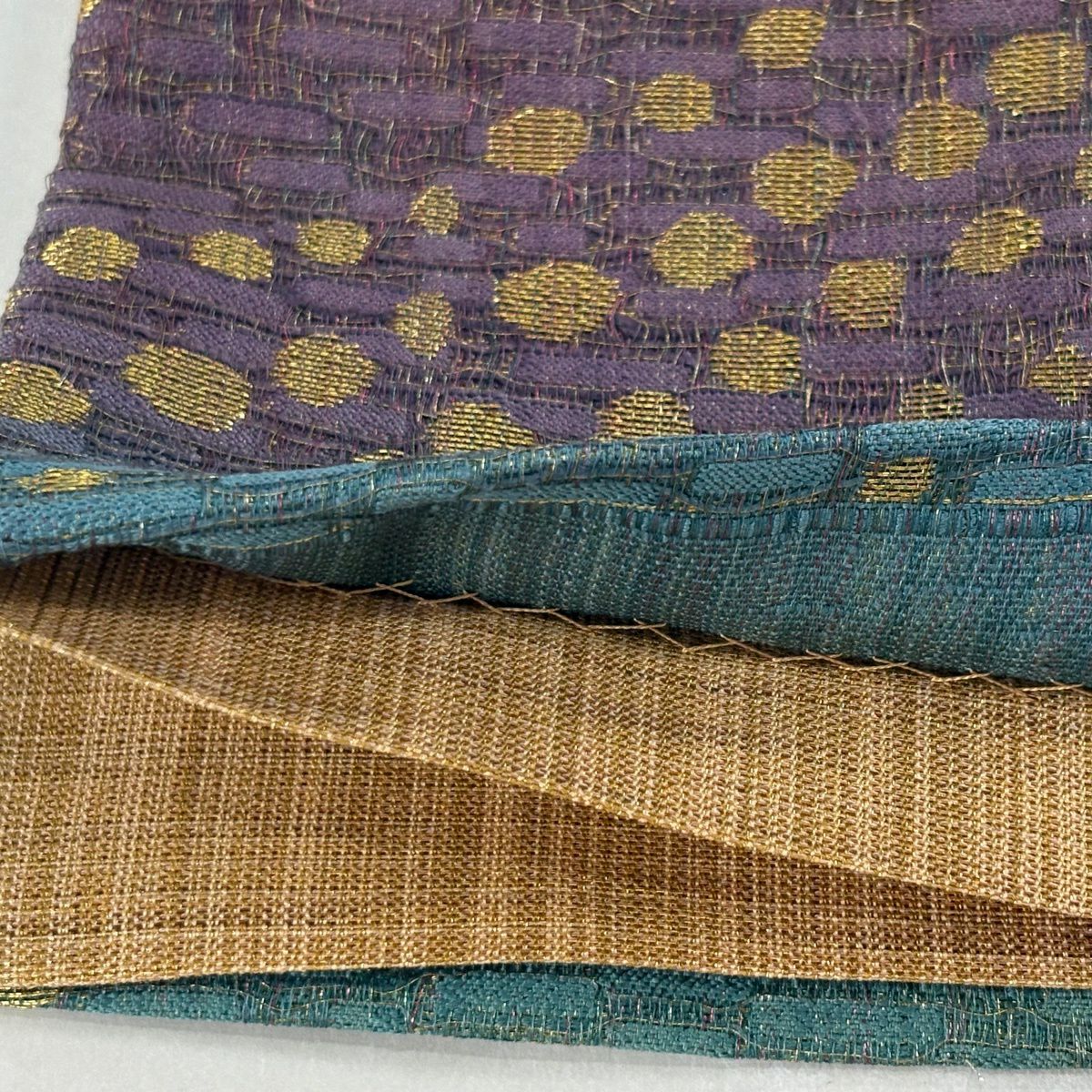 【美品】 袋帶 逸品級 段紋 幾何學 金絲 紫色 六通 純蠶絲