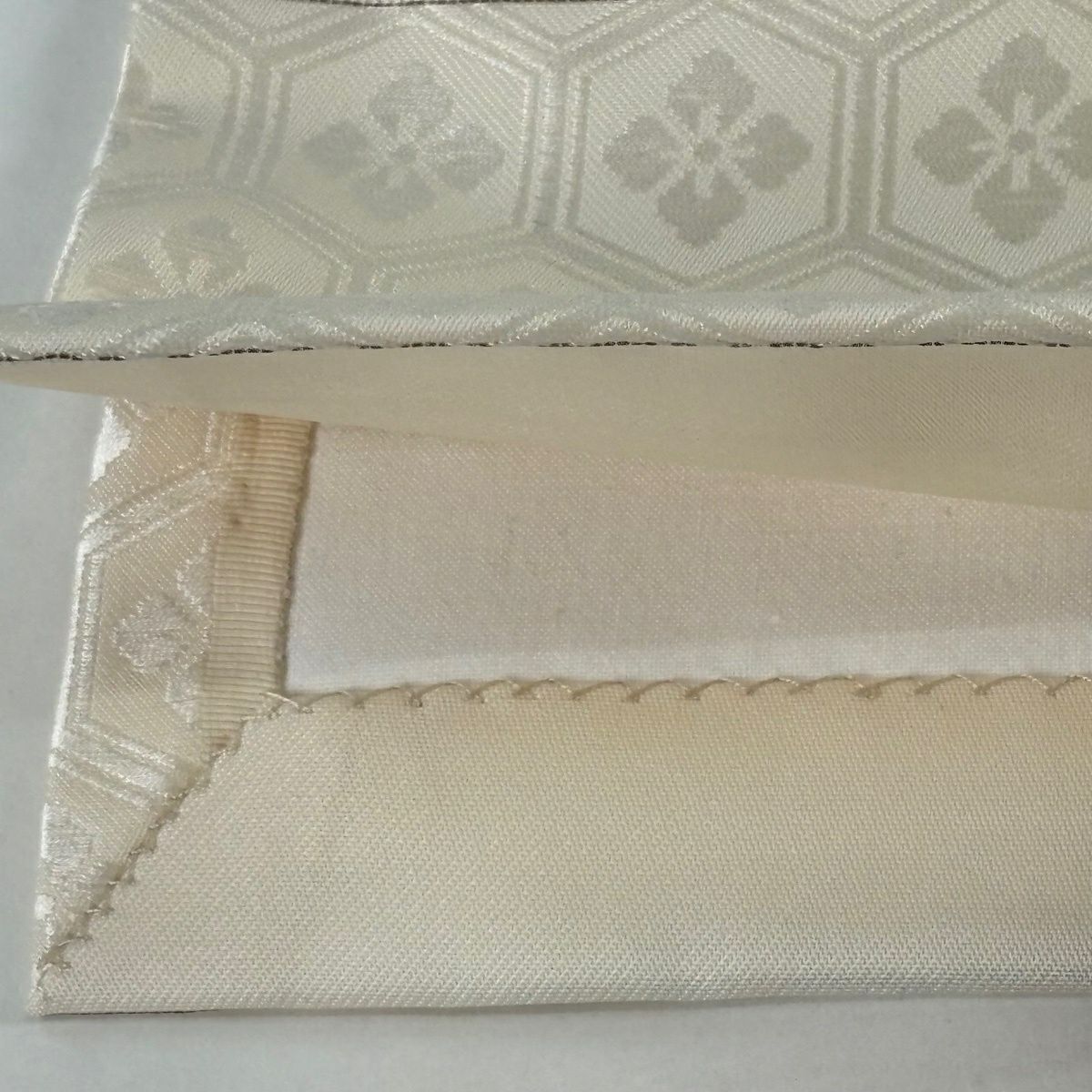 【美品】 開口名古屋帶 逸品級 人間國寶 喜多川平朗 櫻花 龜甲 刺繡 奶油色 純蠶絲
