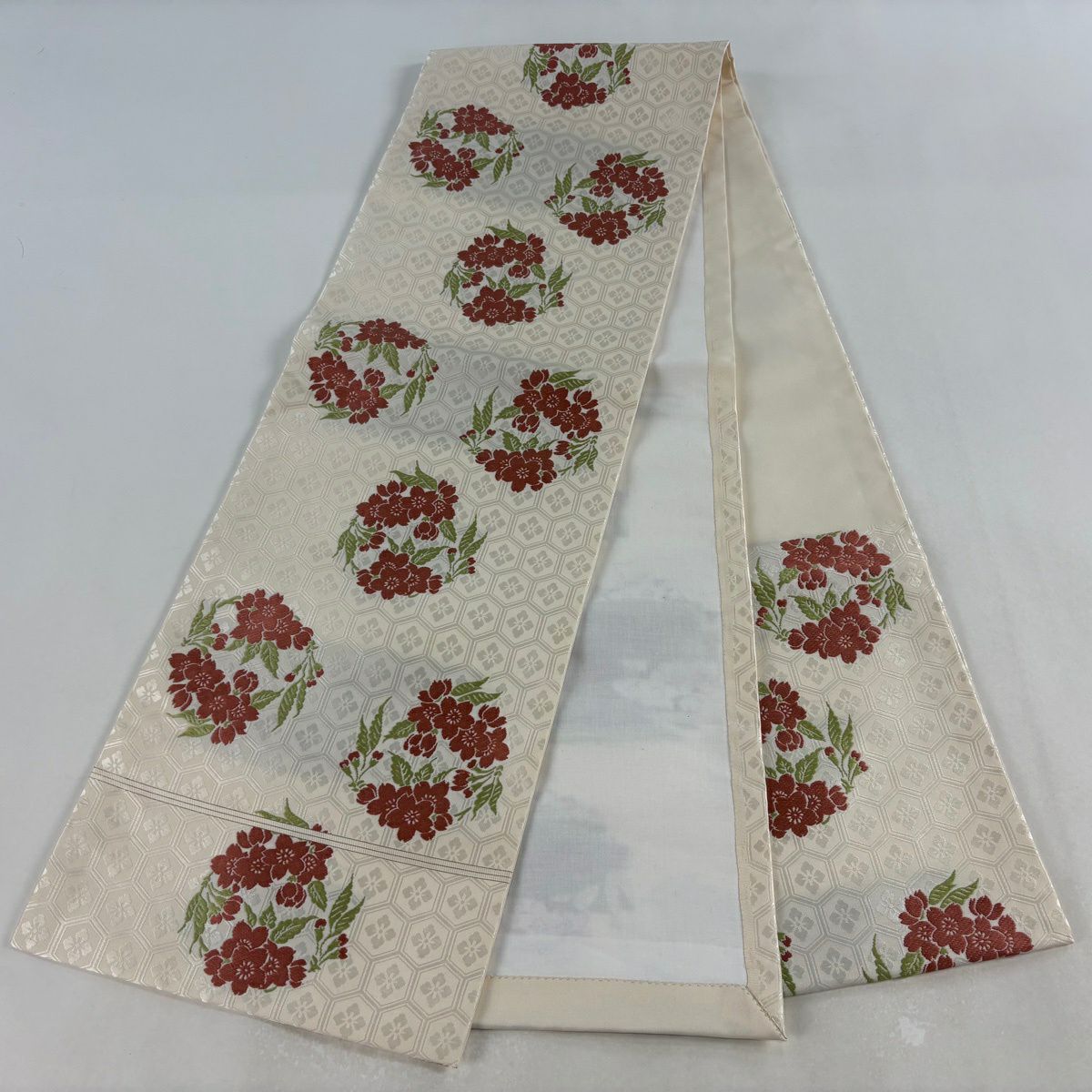 【美品】 開口名古屋帶 逸品級 人間國寶 喜多川平朗 櫻花 龜甲 刺繡 奶油色 純蠶絲