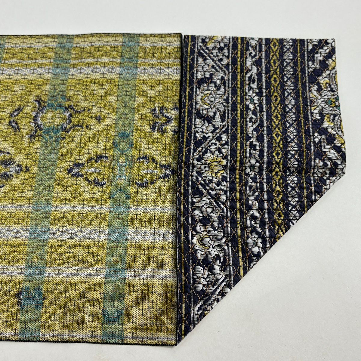 【美品】名古屋帶 逸品級 松樹葉仕立 八寸名古屋帶 草花紋紋 縞紋 金絲 博多織 深藍 純蠶絲