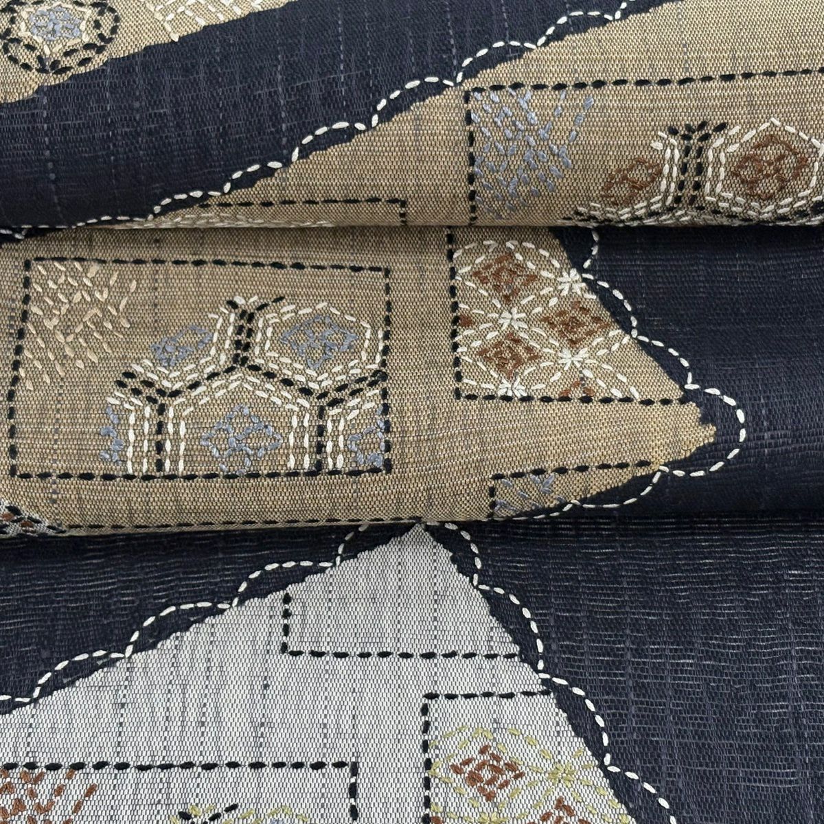 【美品】 袋帶 逸品級 有職紋樣 七寶刺繡 深藍 大鼓圖案 純蠶絲
