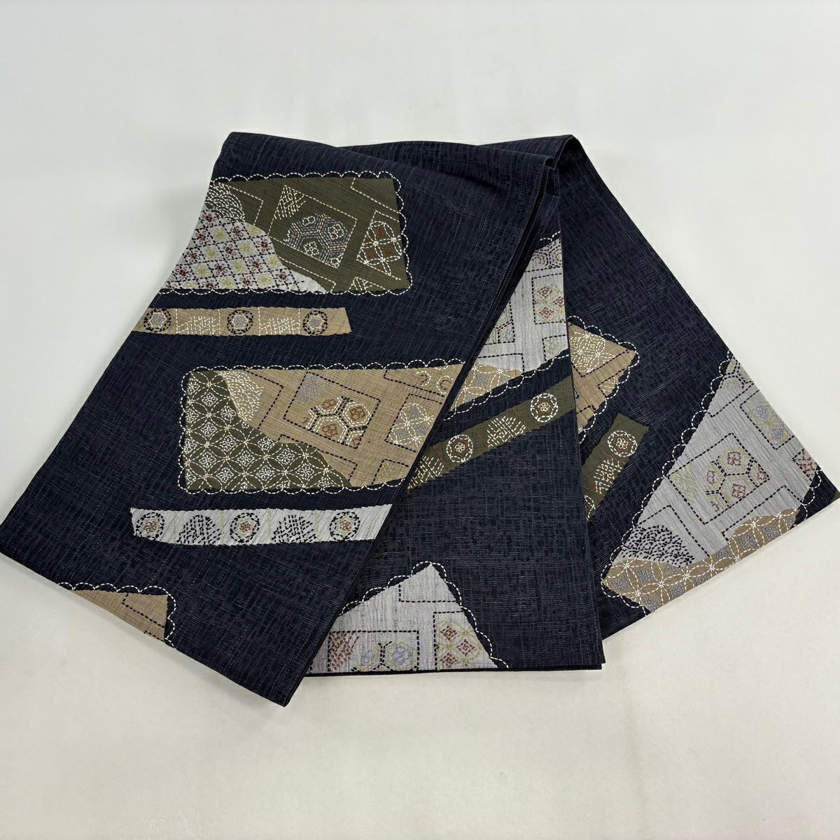 【美品】 袋帶 逸品級 有職紋樣 七寶刺繡 深藍 大鼓圖案 純蠶絲