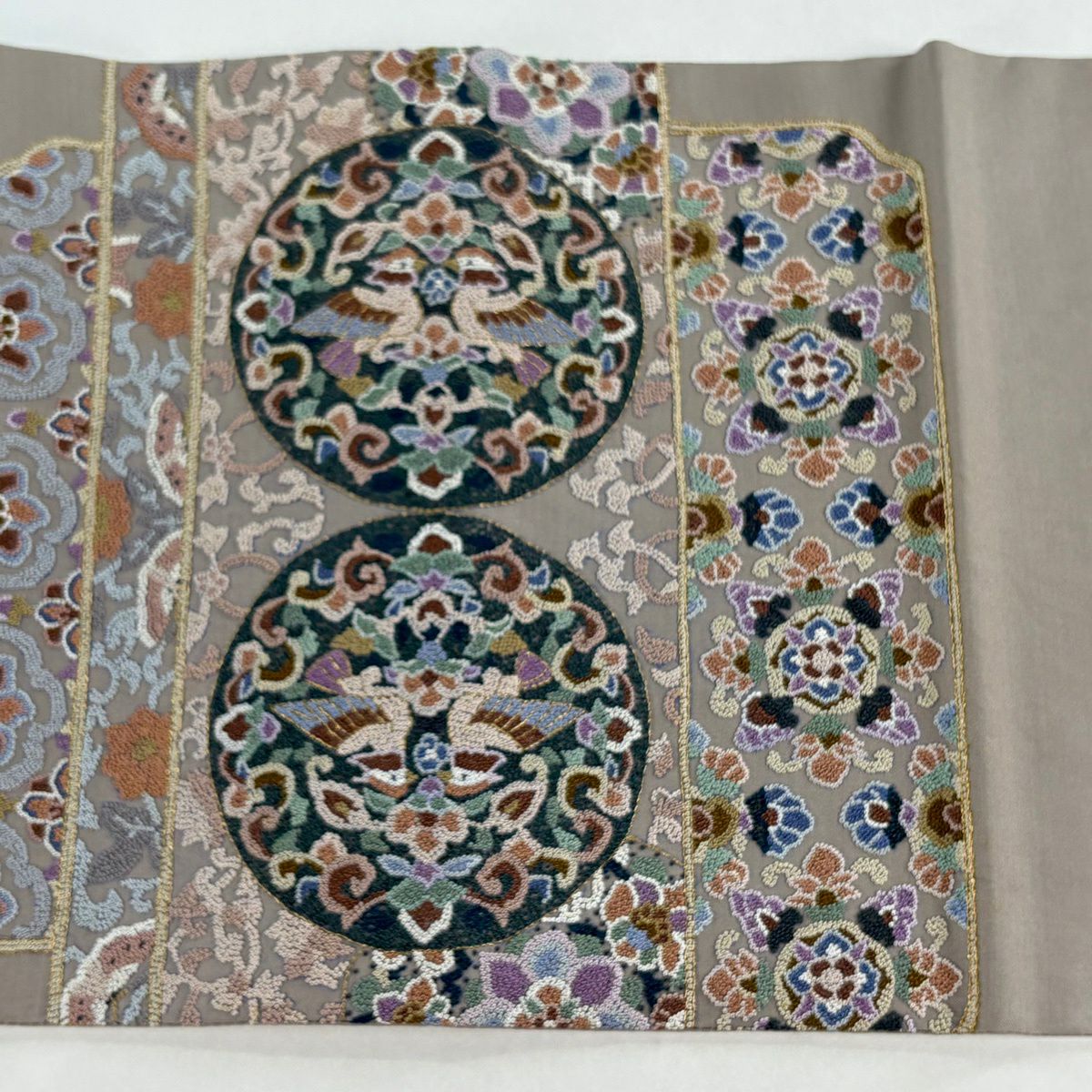 袋帶 逸品級 向鳥 草花紋 相良刺繡 金絲 灰茶 大鼓圖案 純蠶絲