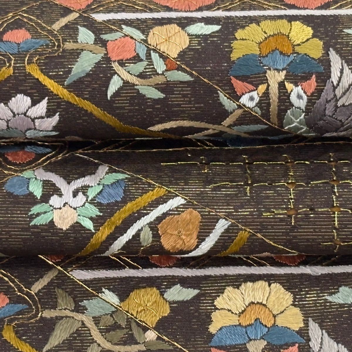 【美品】 袋帶 逸品級 華紋 向鳥刺繡 金絲 焦茶 六通 純蠶絲