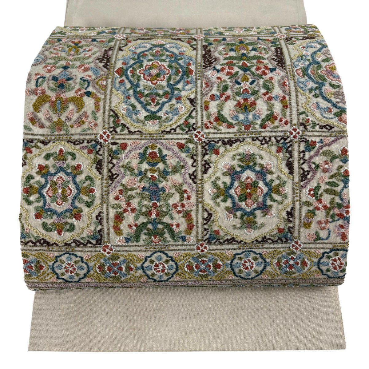 【美品】 袋帶 逸品級 華紋 草花紋 相良刺繡 薄茶 金銀彩 正蠶絲