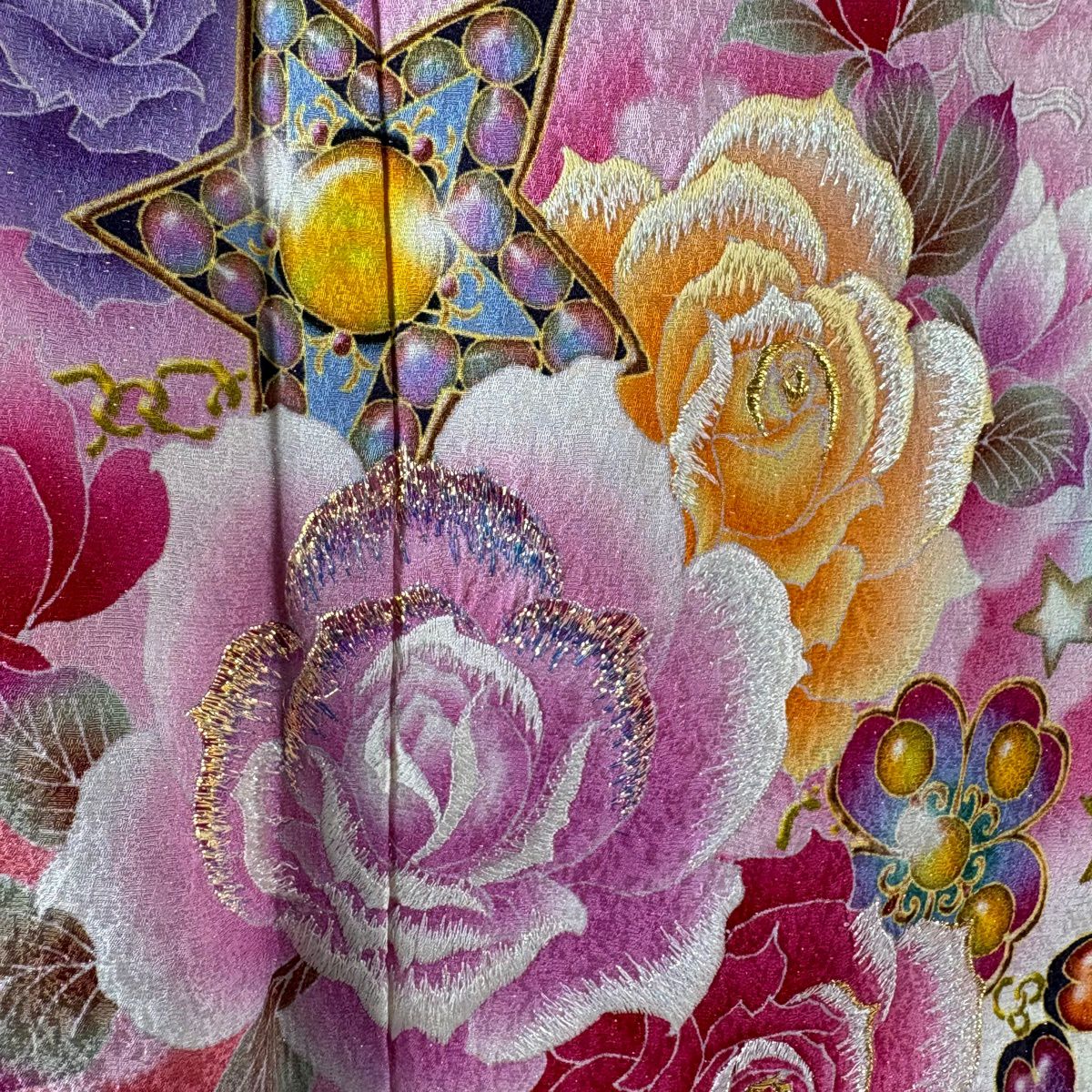 【美品】振袖禮服 身長167cm 袖長69cm L 雙層 落款あり 薔薇 配飾 銀通し 金金箔 奶油色 純蠶絲 逸品級