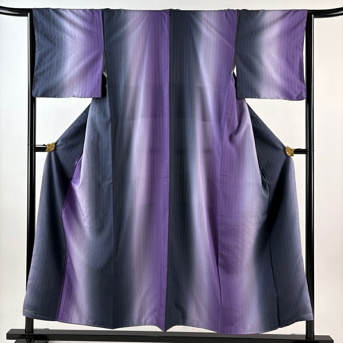 【美品】 紬織 身長154.5cm 袖長64cm M 雙層 小千谷紬織 證書附帶 縱條紋 縱漸層 紫 純蠶絲 逸品級