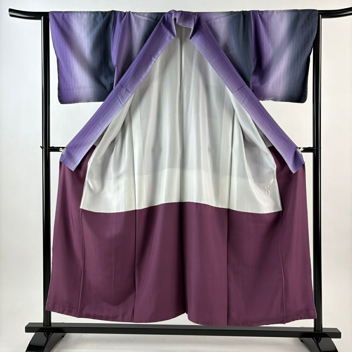【美品】 紬織 身長154.5cm 袖長64cm M 雙層 小千谷紬織 證書附帶 縱條紋 縱漸層 紫 純蠶絲 逸品級