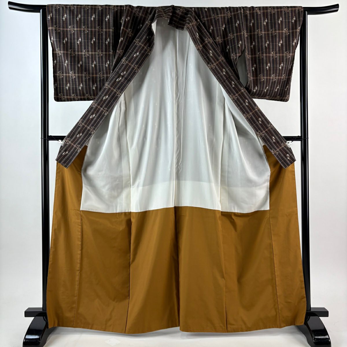 【美品】 紬織 身長167cm 袖長63.5cm S 雙層 琉球本染絞染 證書在側 格子 十字絞 茶 純蠶絲 逸品級