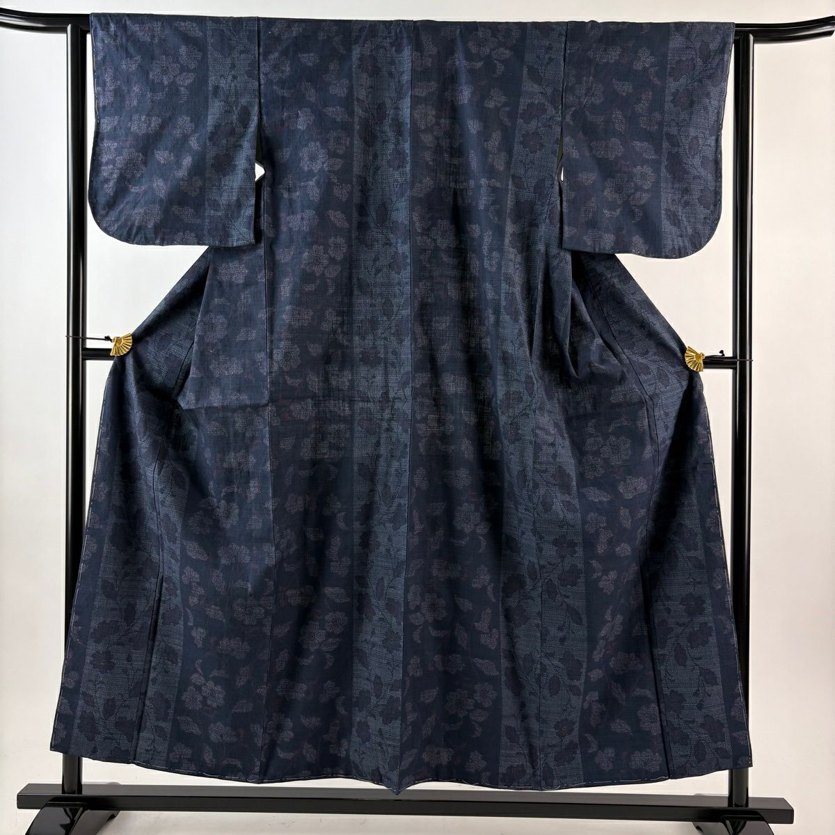 【美品】結城紬織 身長155.5cm 袖長62cm S 雙層 本場結城紬織 證書附帶 草花紋紋 龜甲絣 深藍 純蠶絲 逸品級