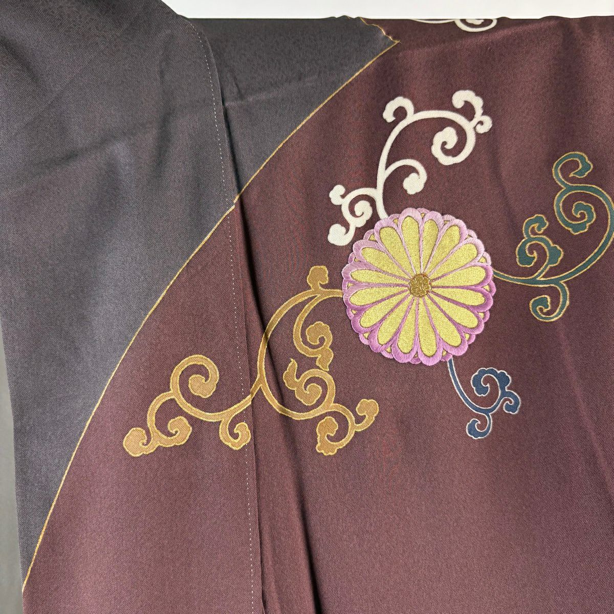 訪問服 身長163.5cm 袖長69cm L 雙層 帝王紫 落款 菊花唐草紋 桐 刺繡 金彩裝飾 小豆 純蠶絲 逸品級