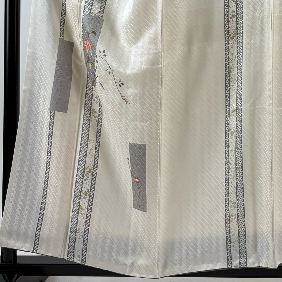 付下 身長156cm 袖長64.5cm M 雙層 短冊 椿 刺繡 金線 奶油色 純蠶絲 優品級
