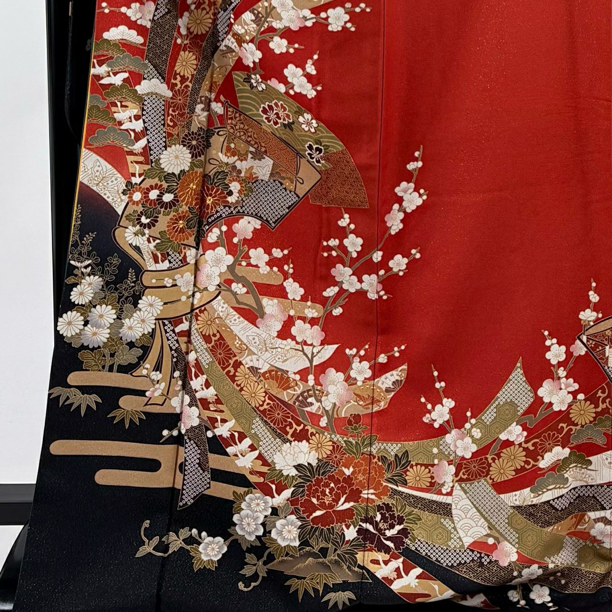 振袖禮服 身長173.5cm 袖長68.5cm L 雙層 束捲熨斗紋 松樹竹子梅花 金通 金絲 紅 純蠶絲 名品級