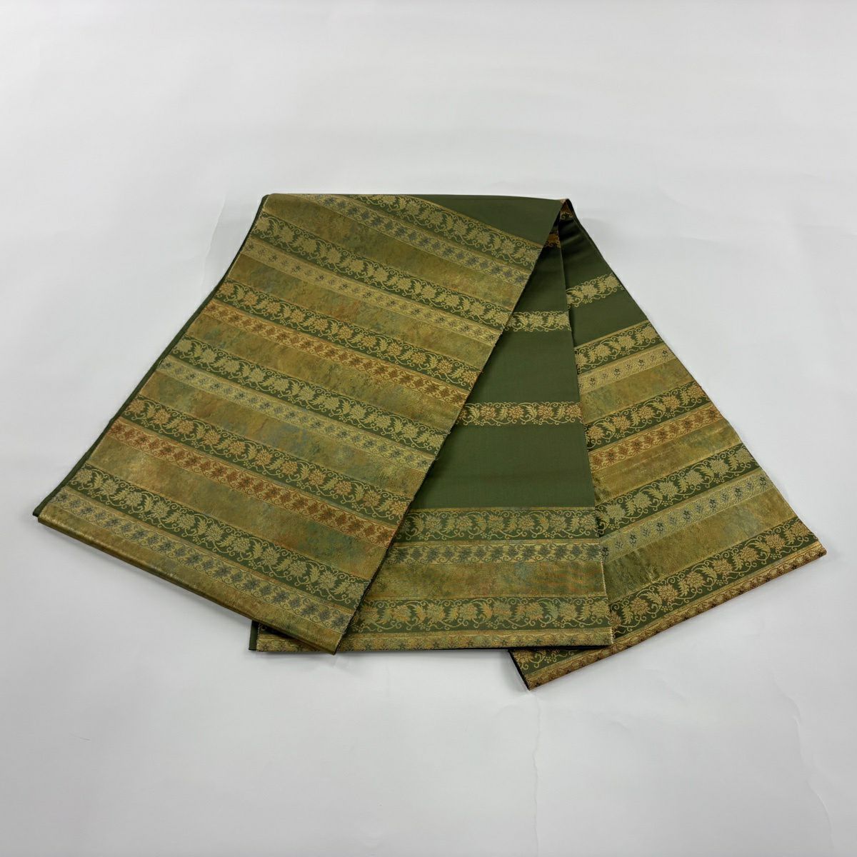 【美品】 袋帶 秀品級 名物裂間道 花唐草紋 金糸 金金箔 綠 お太鼓柄 純蠶絲