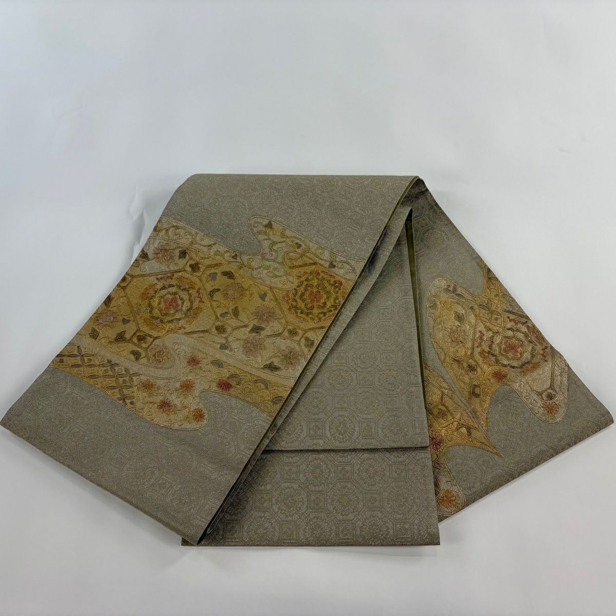 【美品】 袋帶 秀品級 蜀江華紋 花唐草紋 刺繡 金銀彩 灰綠 お太鼓柄 純蠶絲