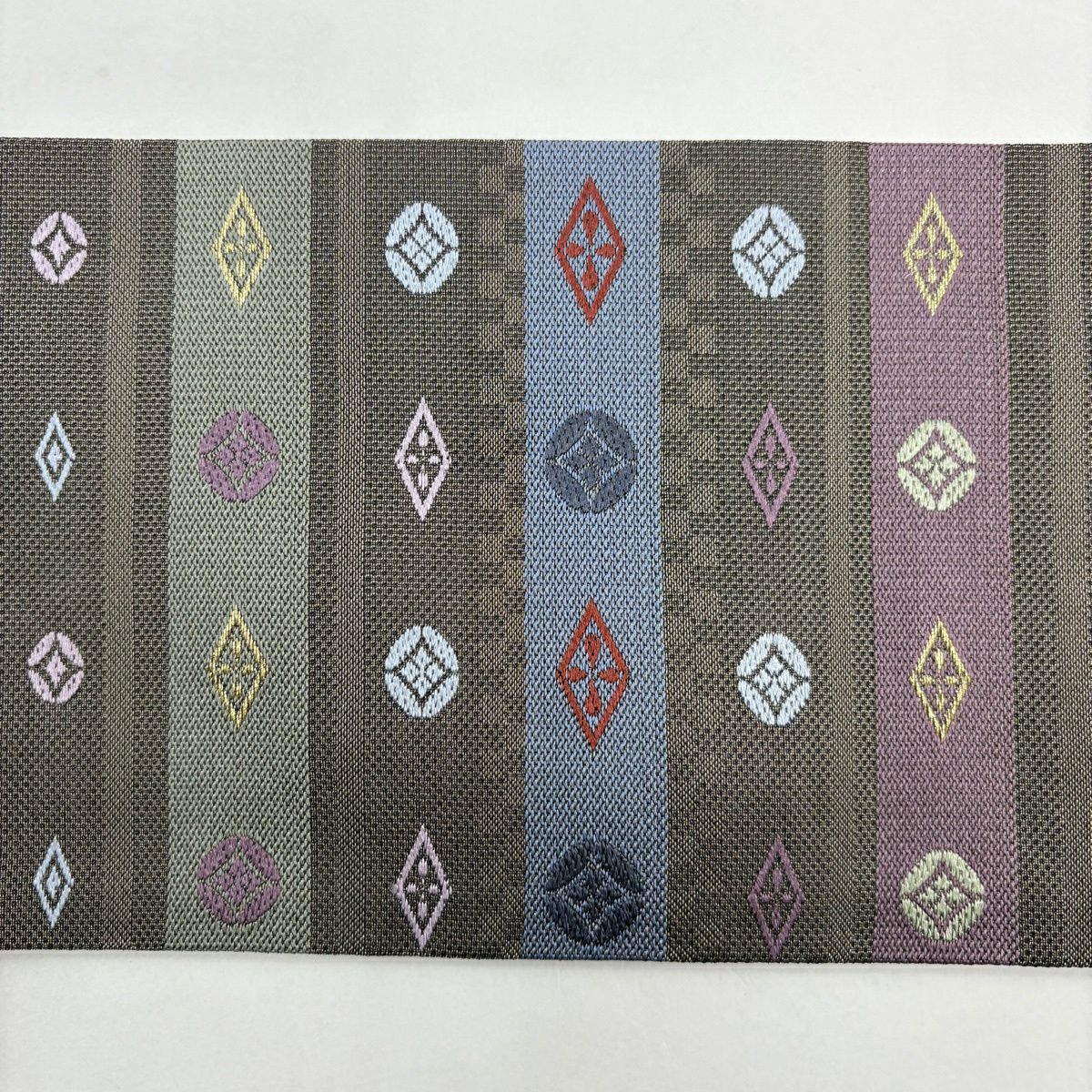 【美品】 名古屋帶 秀品級 七寶紋 菱 金金箔 唐織 茶綠 純蠶絲
