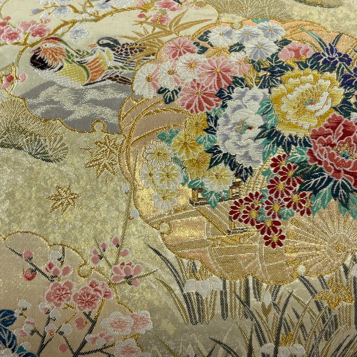 【美品】 袋帶 秀品級 鈴乃屋 吉祥雪輪紋 花車 唐織 金金箔 米色 六通 純蠶絲