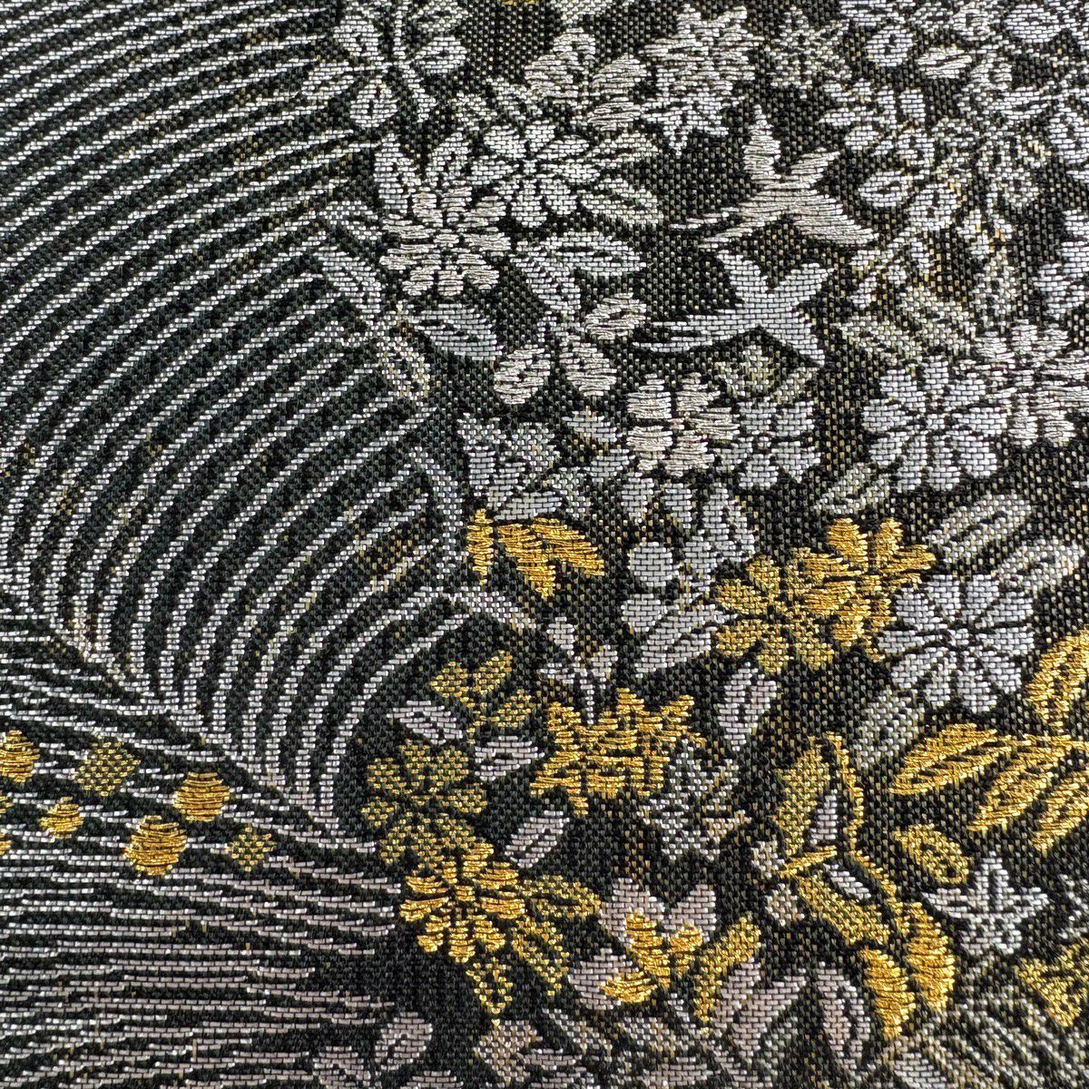 【美品】 袋帶 秀品級 草花紋紋 波 金銀彩 金金箔 銀 六通 純蠶絲