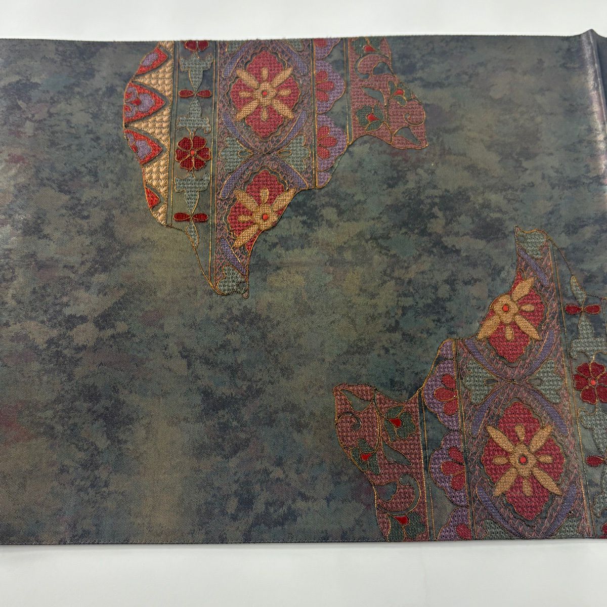 【美品】 袋帶 秀品級 草花紋紋 霞 刺繡 金線 灰紫色 お太鼓柄 純蠶絲