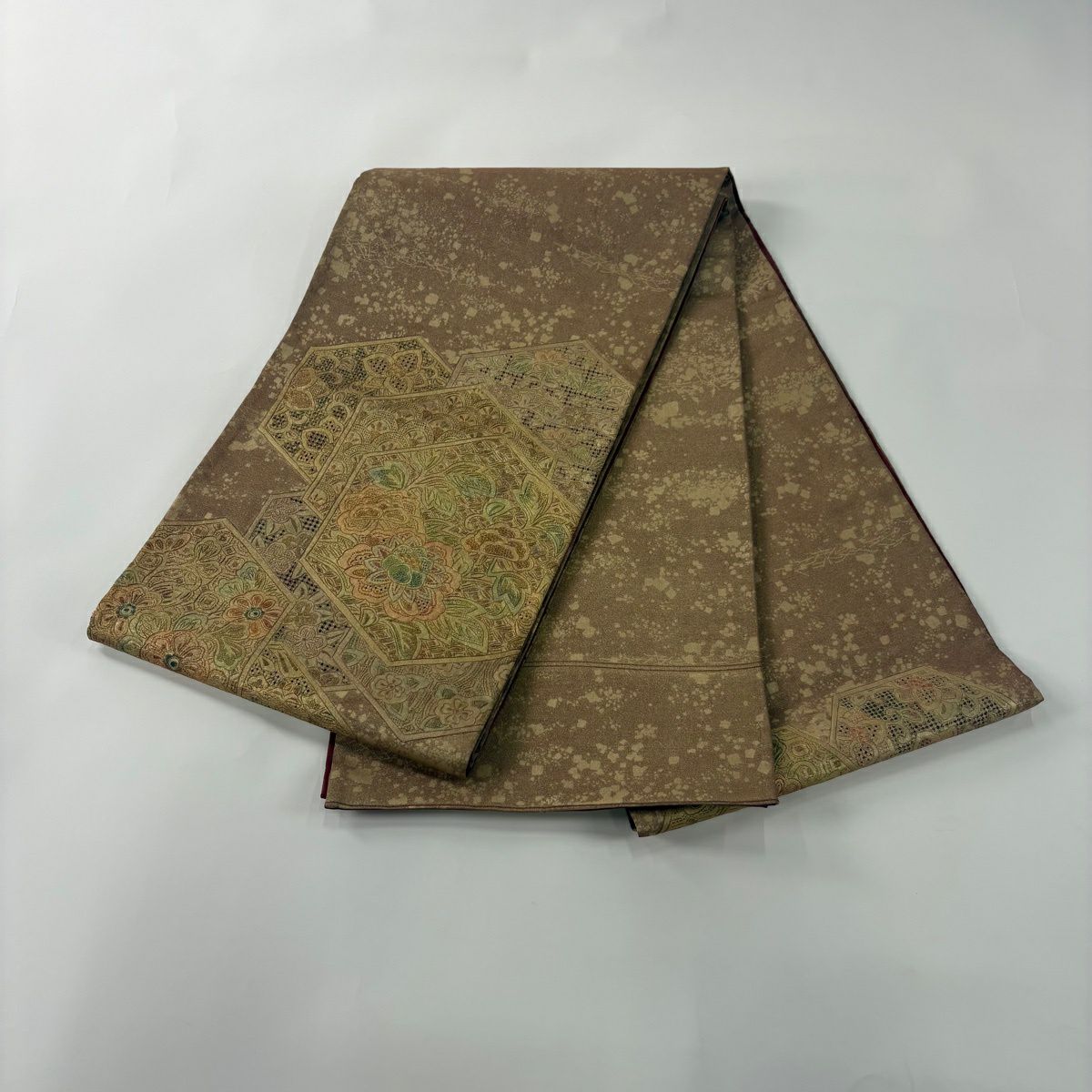 【美品】 袋帶 秀品級 關西仕立 雪白牡丹 龜甲刺繡 金銀彩 金茶 お太鼓柄 純蠶絲