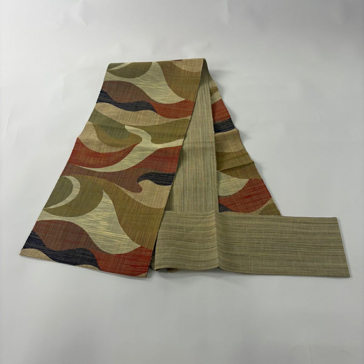 【美品】 名古屋帶 秀品級 八寸名古屋帶 松樹葉仕立 幾何學圖案 灰綠 純蠶絲