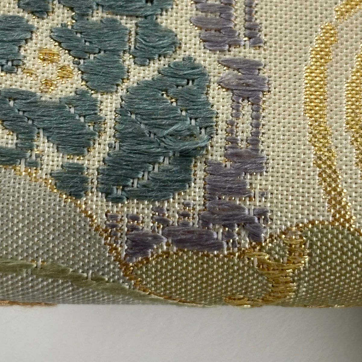 【美品】 袋帶 秀品級 寶盡花鳥 金絲 唐織 米色 六通 純蠶絲