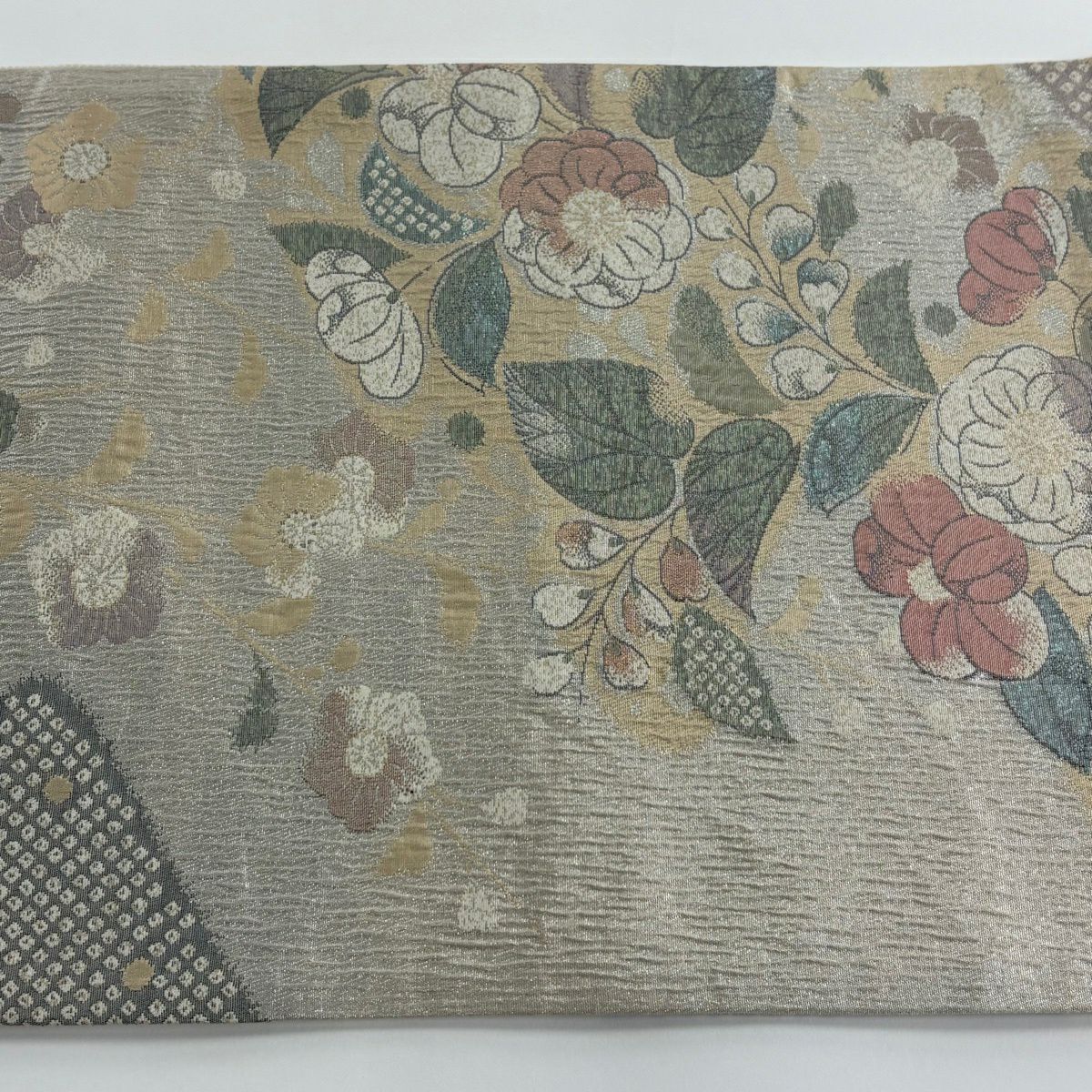 【美品】 袋帶 秀品級 草花紋紋 霞 金金箔 銀 六通 純蠶絲