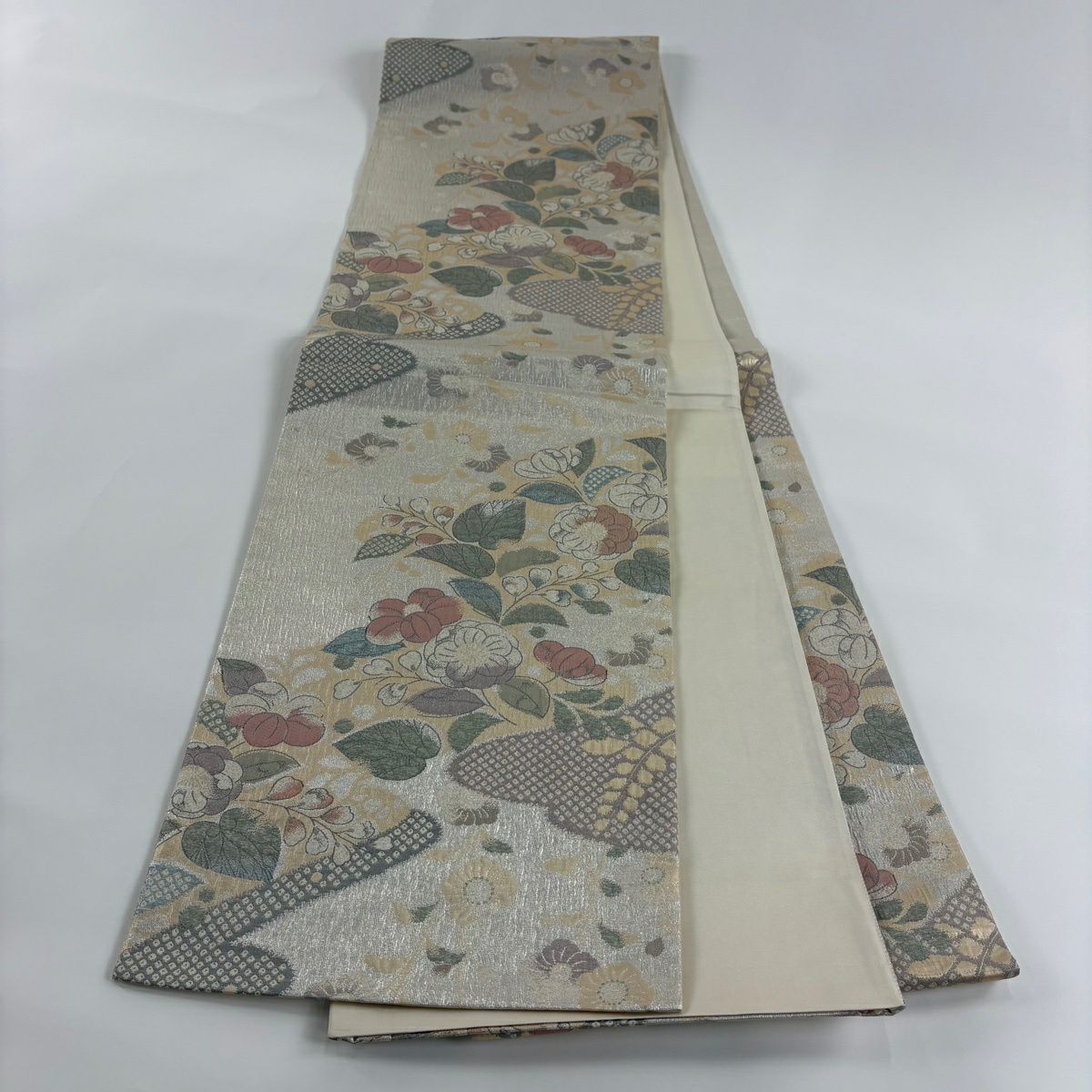 【美品】 袋帶 秀品級 草花紋紋 霞 金金箔 銀 六通 純蠶絲