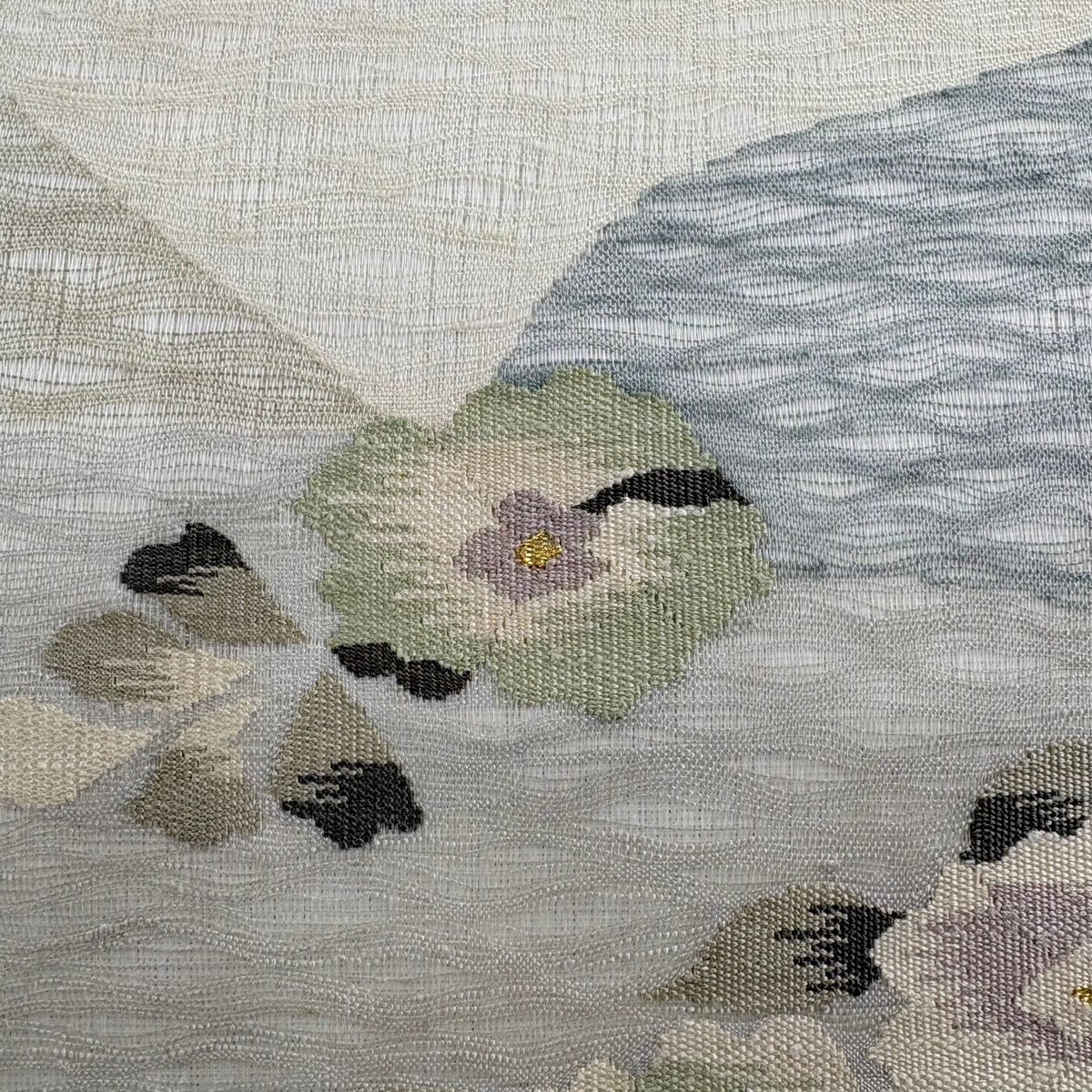 【美品】 袋帶 秀品級 夏帶 草花紋 扇子面 金絲 淺綠 お太鼓圖案 純蠶絲