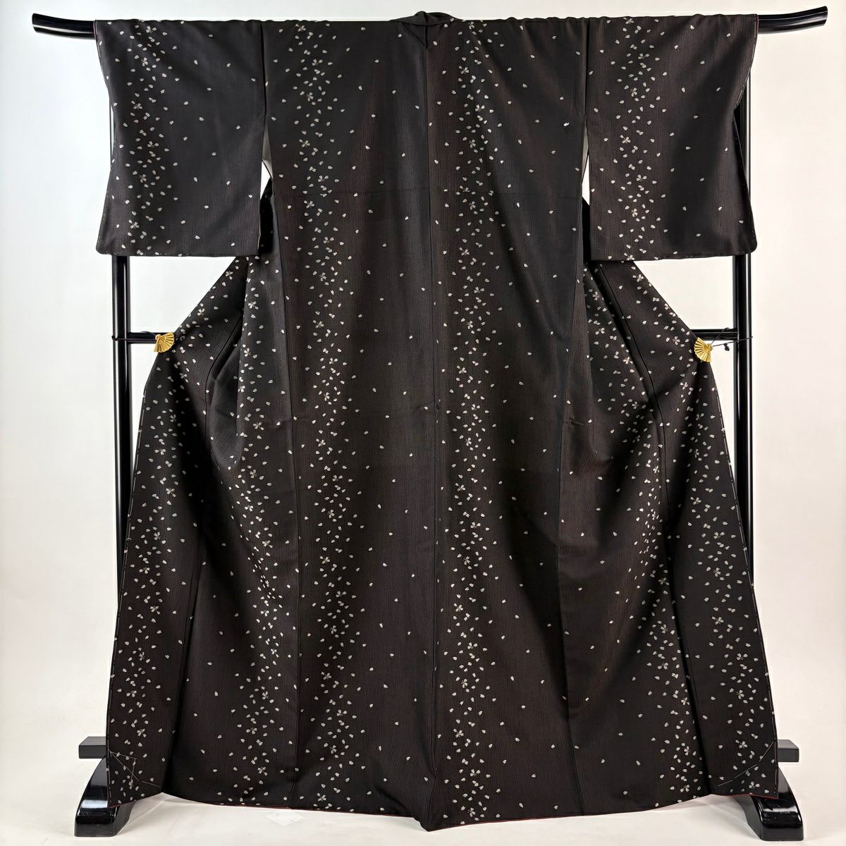 【美品】 小紋 身長169cm 袖長70cm L 雙層 名古屋帶套裝 櫻花花瓣 金金箔 墨色 純蠶絲 名品級