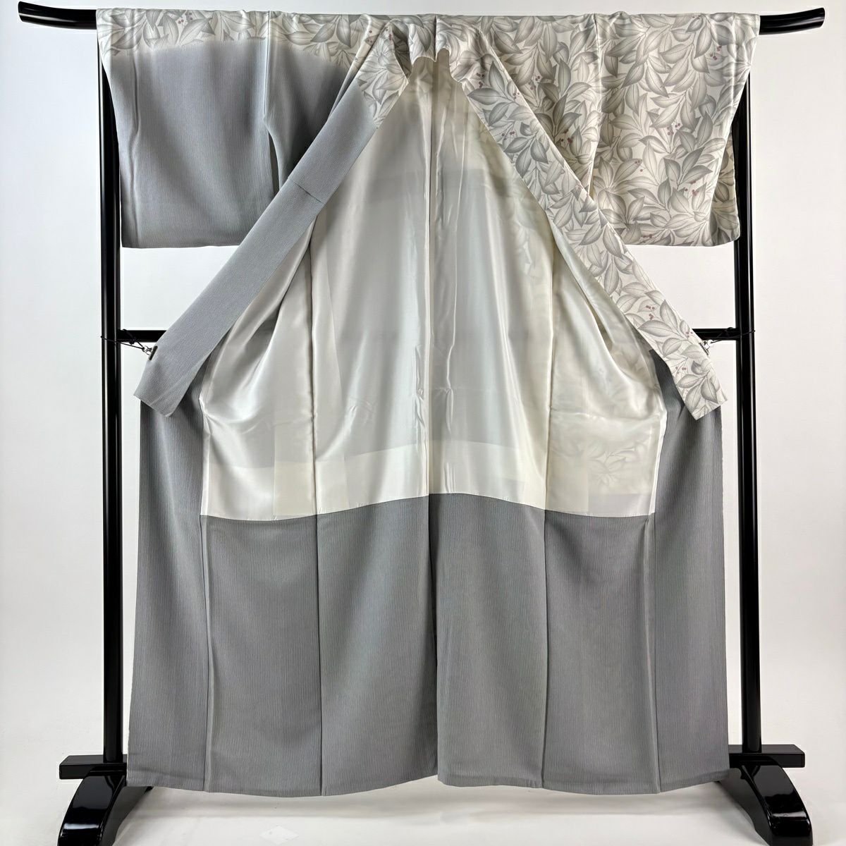 【美品】訪問服 身長163cm 袖長68cm L 雙層 落款あり 葉與果 縱條 灰白 純蠶絲 秀品級