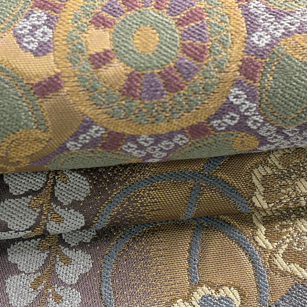 【美品】 袋帶 名品級 寶盡くし 草花紋紋 金金箔 紫 六通 純蠶絲