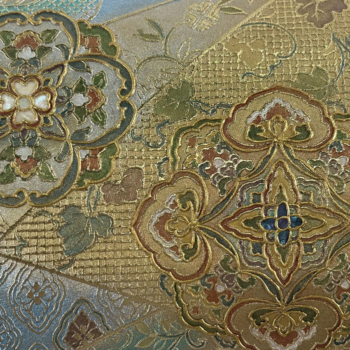 袋帶 秀品級 華紋 唐草紋 螺鈿 金銀彩 米色 大鼓圖案 純蠶絲