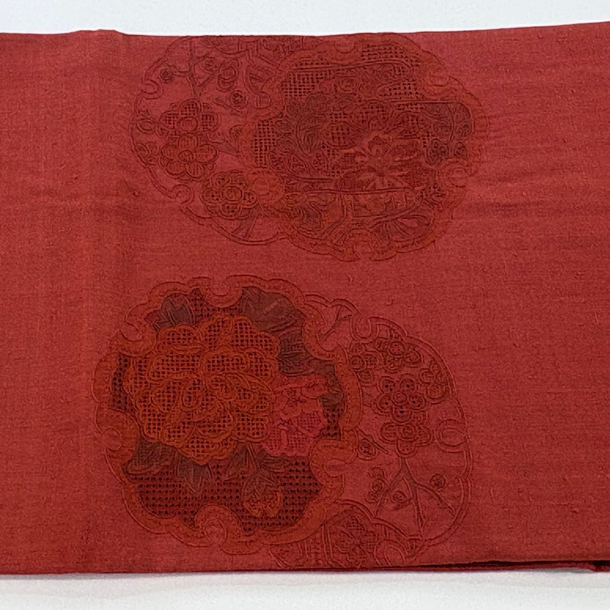 袋帶 秀品級 紬織織 雪輪 草花紋刺繡 紅 お太鼓柄 純蠶絲