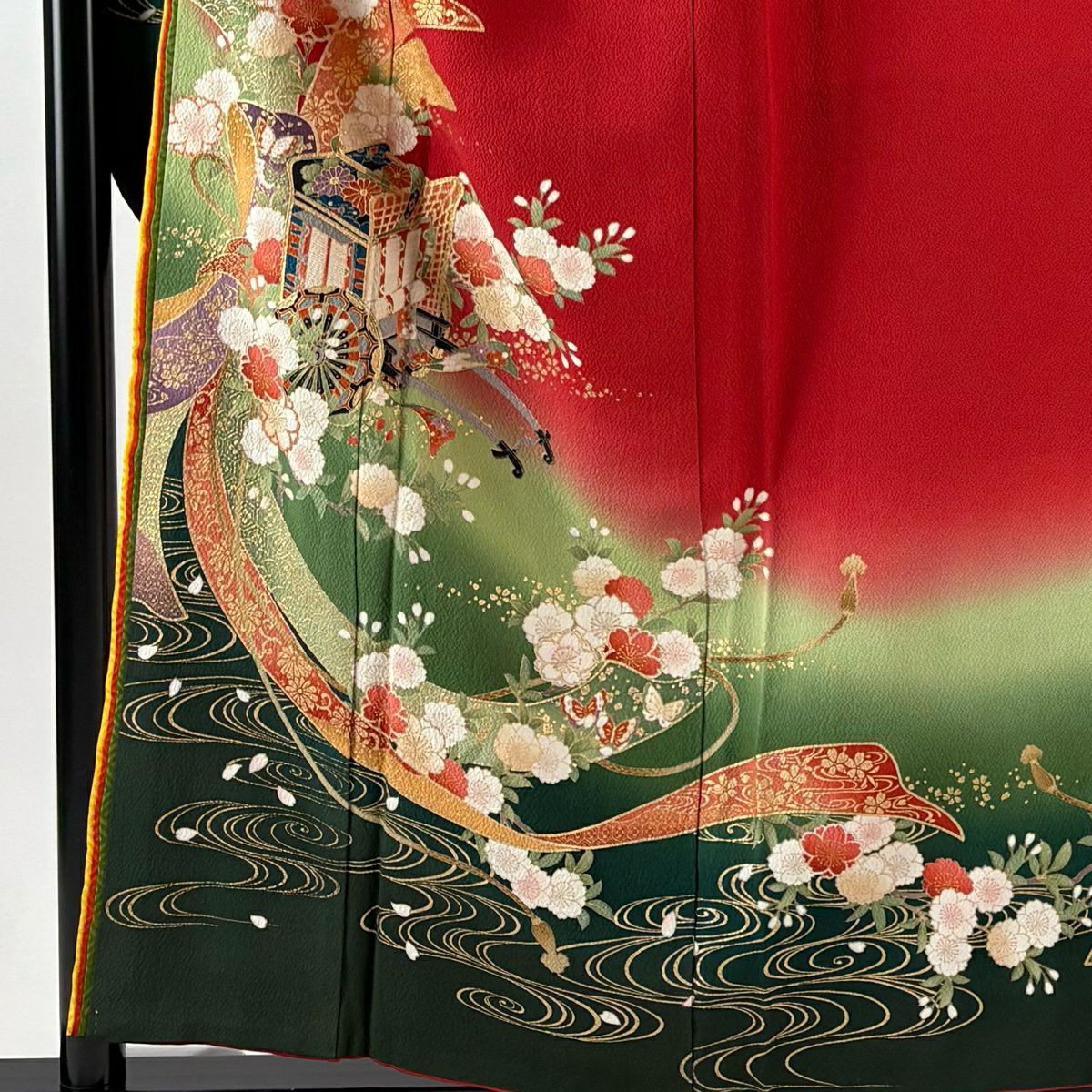 【美品】振袖禮服 身長156cm 袖長67.5cm L 雙層 桂由美 大和 落款あり 御所車 櫻花 金銀彩 染分 紅 純蠶絲 秀品級