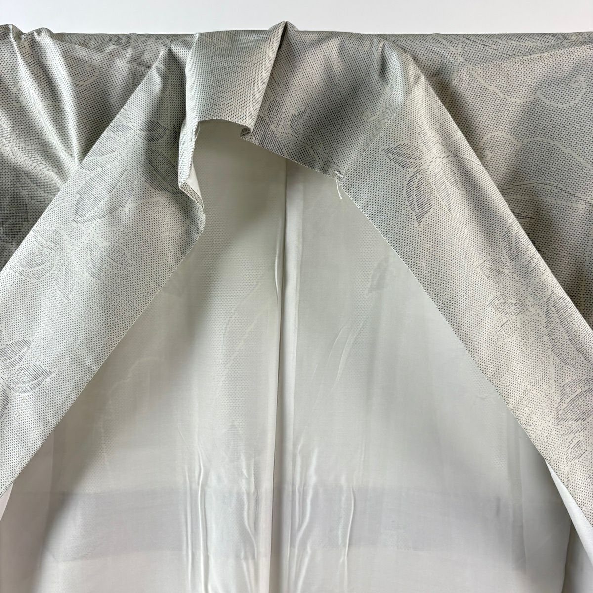 大島紬織 身長161.5cm 袖長64.5cm M 雙層 都城 證書齊全 蔦 灰色 純蠶絲 逸品級