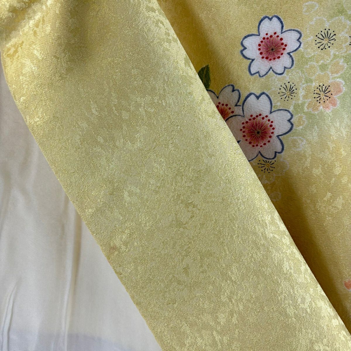 振袖禮服 身長159.5cm 袖長68cm L 雙層櫻梅花金通金銀彩黃色純蠶絲逸品級