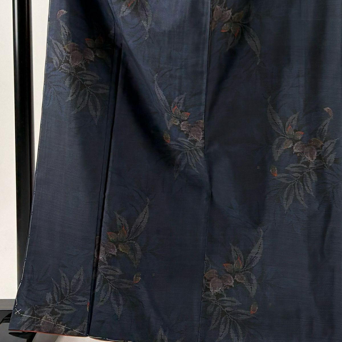 大島紬織 身長164.5cm 袖長67.5cm L 雙層 證書齊全 葉花紋 純泥染 深藍 純蠶絲 優品級