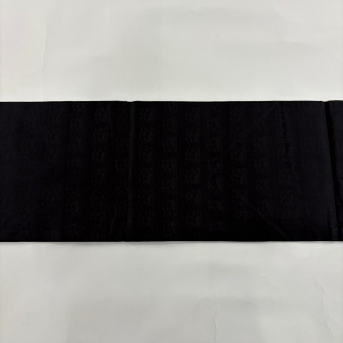 【美品】 名古屋帶 名品級 花兔 金絲 刺繡 黑 純蠶絲