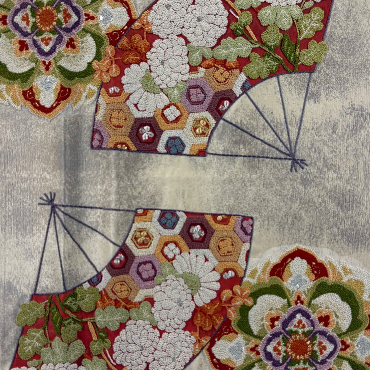 袋帶 名品級 關西仕立 華紋 扇子 相良刺繡 金銀線 奶油色 大鼓圖案 純蠶絲