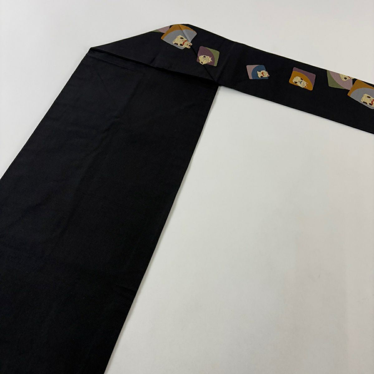 【美品】名古屋帶 名品級 招財貓 幾何圖案 金絲 黑 純蠶絲