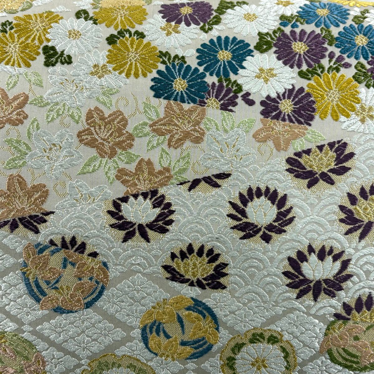 【美品】 袋帶 名品級 御印 草花紋 花菱 唐織 金糸 灰茶 六通 純蠶絲