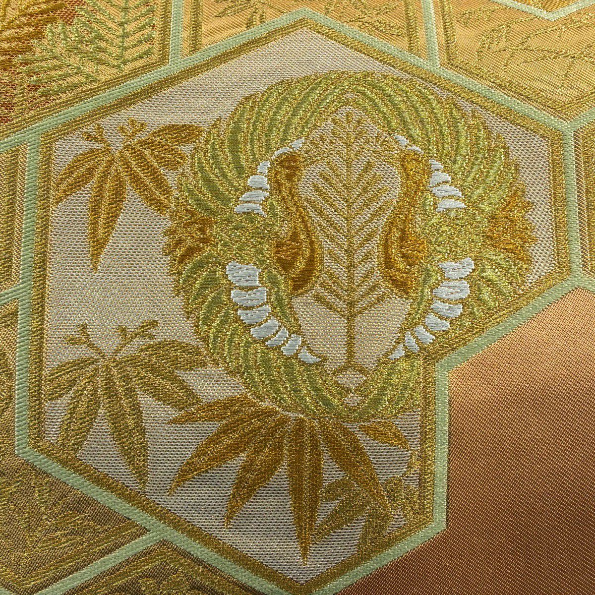 【美品】 袋帶 名品級 川島織物 落款あり 向鳥 龜甲 金銀彩 金金箔 淺橙 六通 純蠶絲