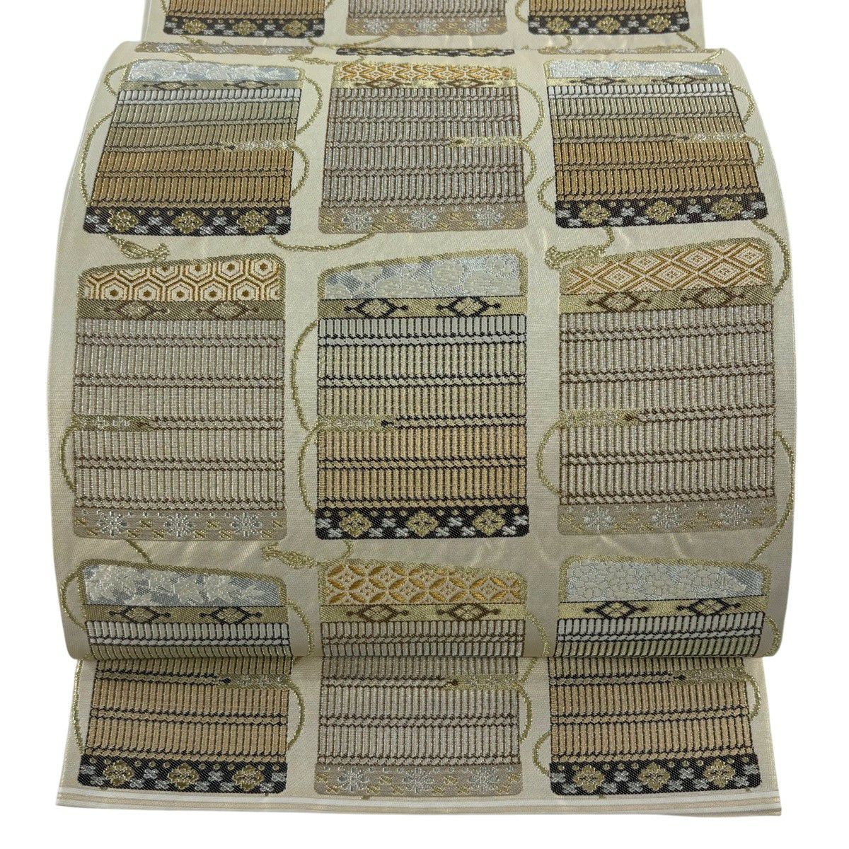 袋帶 逸品級 河村織物 落款 鎧おどし 梅花 金銀糸 金金箔 米色 六通 純蠶絲