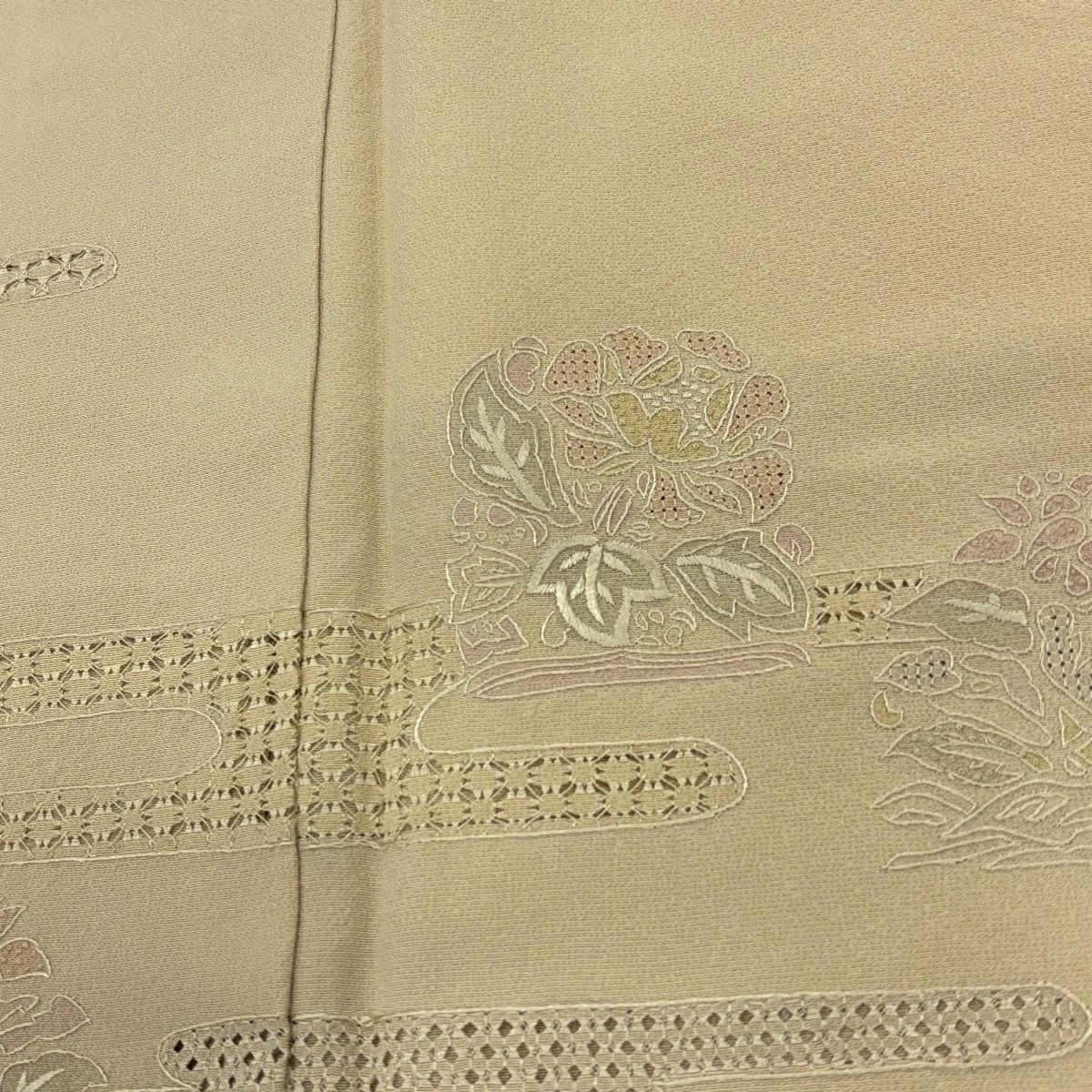付下 身長161.5cm 袖長64cm M 雙層 草花紋紋 霞刺繡 米色 純蠶絲 優品級