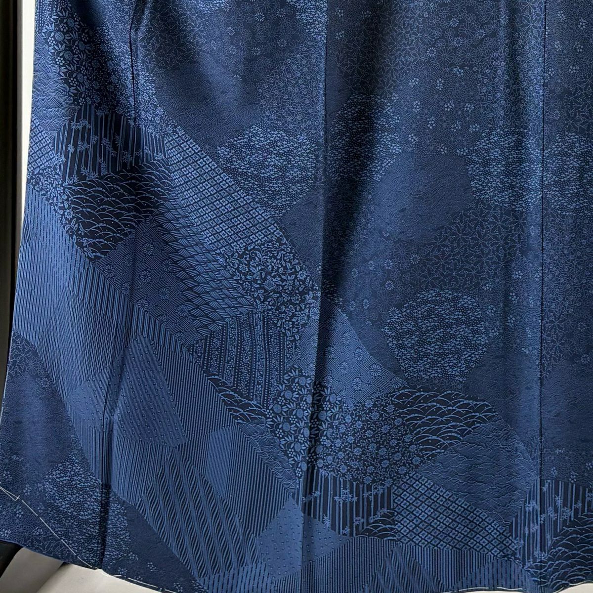 【美品】訪問服 身長164cm 袖長64cm M 雙層 天然泥藍 落款あり 草花紋紋 寄せ柄 藍色 純蠶絲 名品級