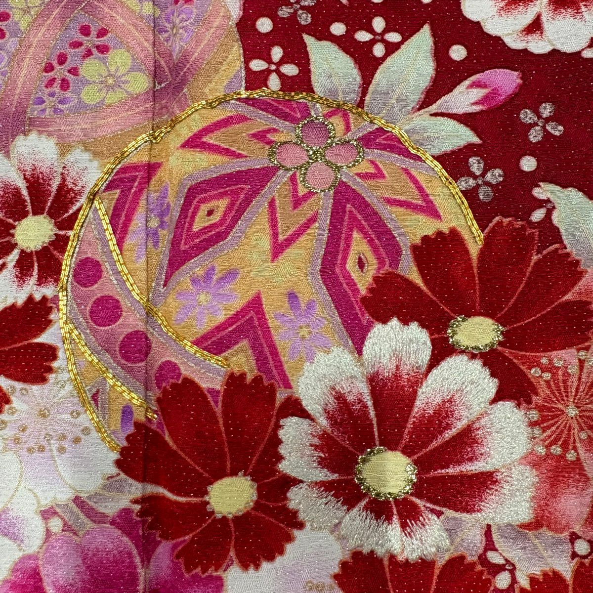 振袖禮服 身長171cm 袖長68cm L 雙層 手鞠 草花紋紋 金銀彩 刺繡 紅 純蠶絲 名品級
