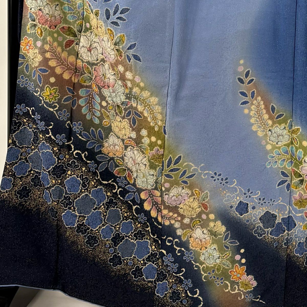 振袖禮服 身長166cm 袖長66.5cm M 雙層 草花紋紋 花唐草紋 金通し 漸層 青灰 純蠶絲 名品級