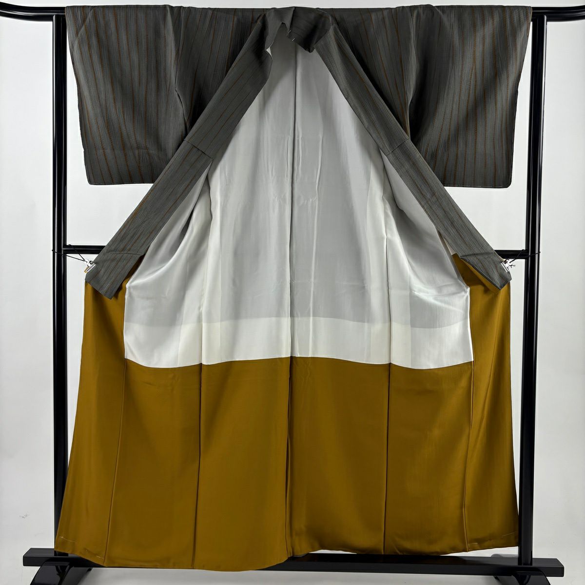 【美品】 小紋 身長159cm 袖長63.5cm S 雙層 大島紬織地 證書在側 縞紋 絞染 灰綠 純蠶絲 名品級